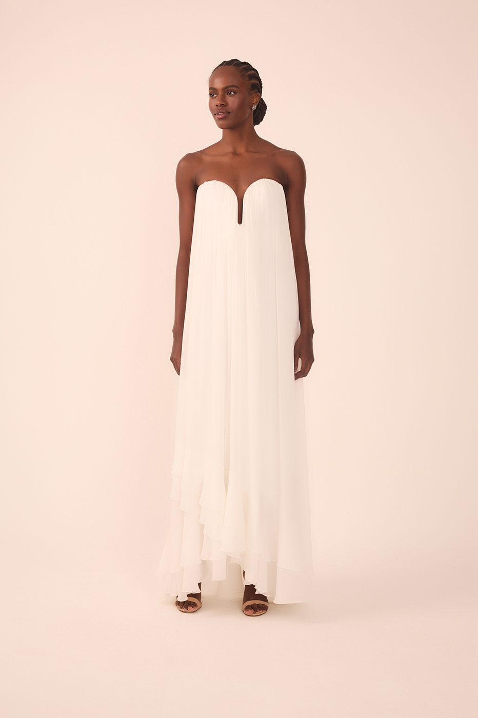 Off-White Chiffon Strapless Gown with Waist Tie ¨C Thati Amorim Collection