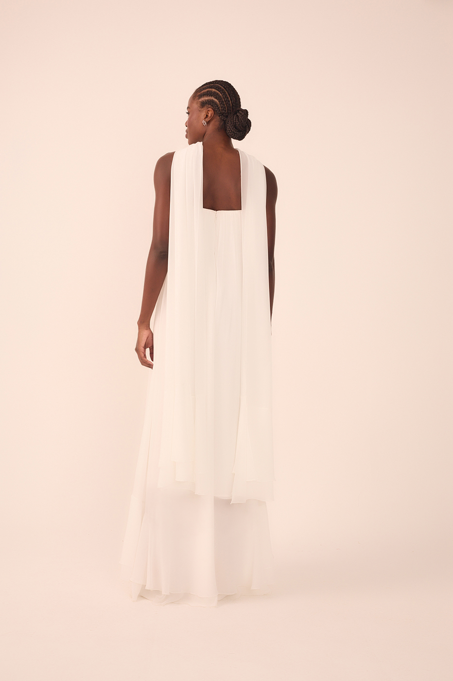 Off-White Chiffon Strapless Gown with Waist Tie ¨C Thati Amorim Collection