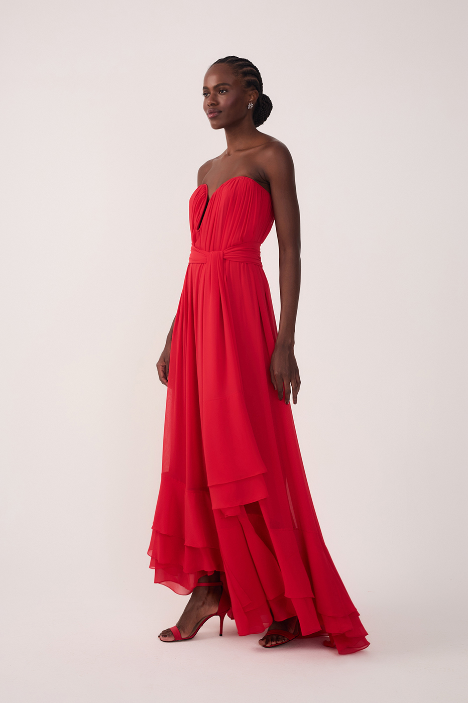 Sunset Red Chiffon Strapless Gown with Waist Tie ¨C Thati Amorim Collection