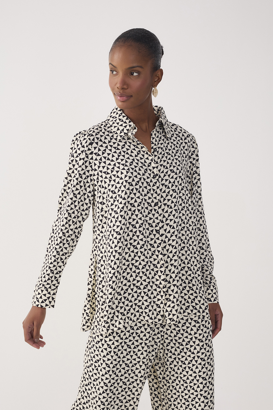 Off-White Vento Collared Buttoned Crepe Shirt