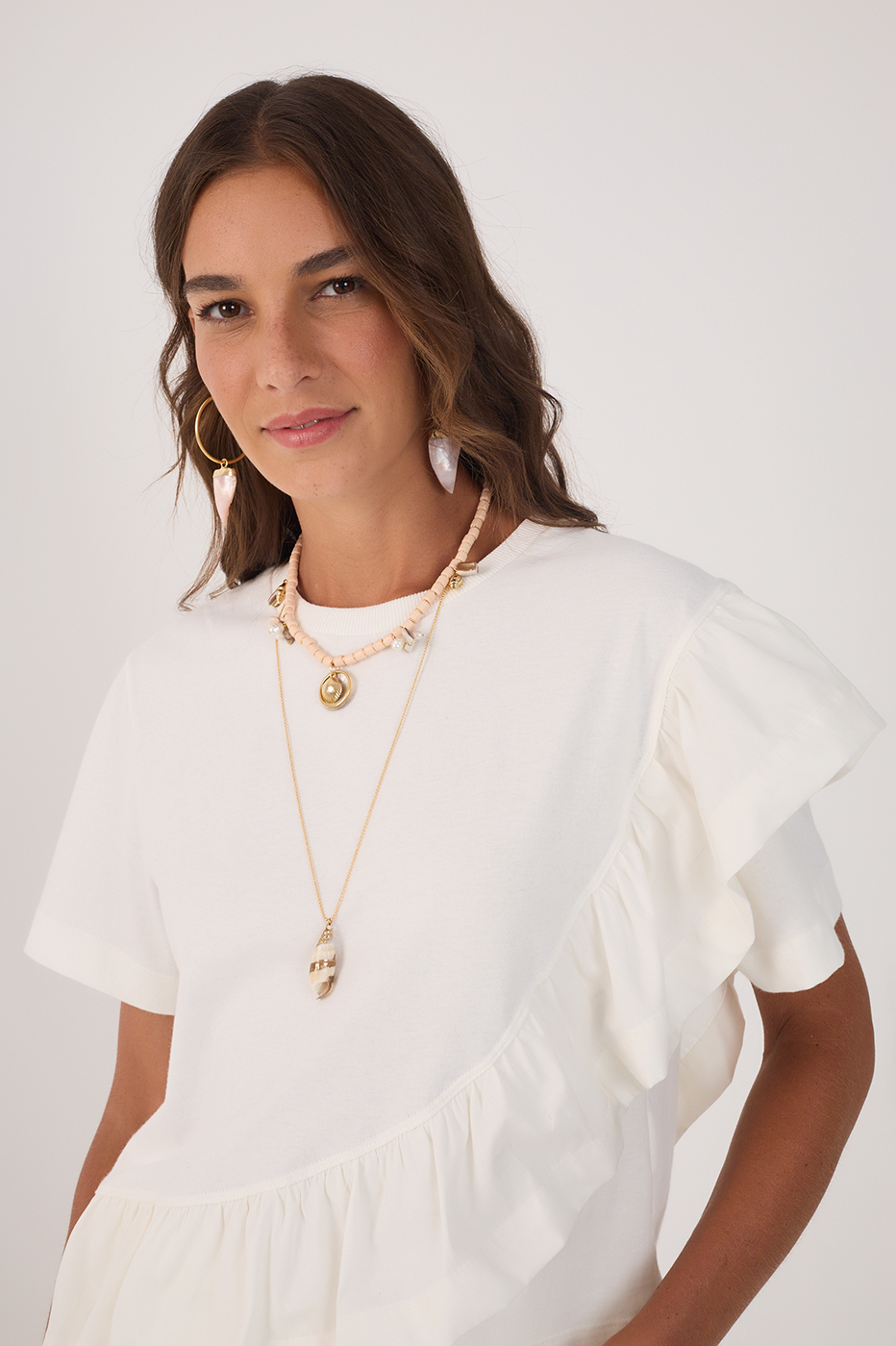 Off-White Crew Neck Short Sleeve Ruffled Blouse