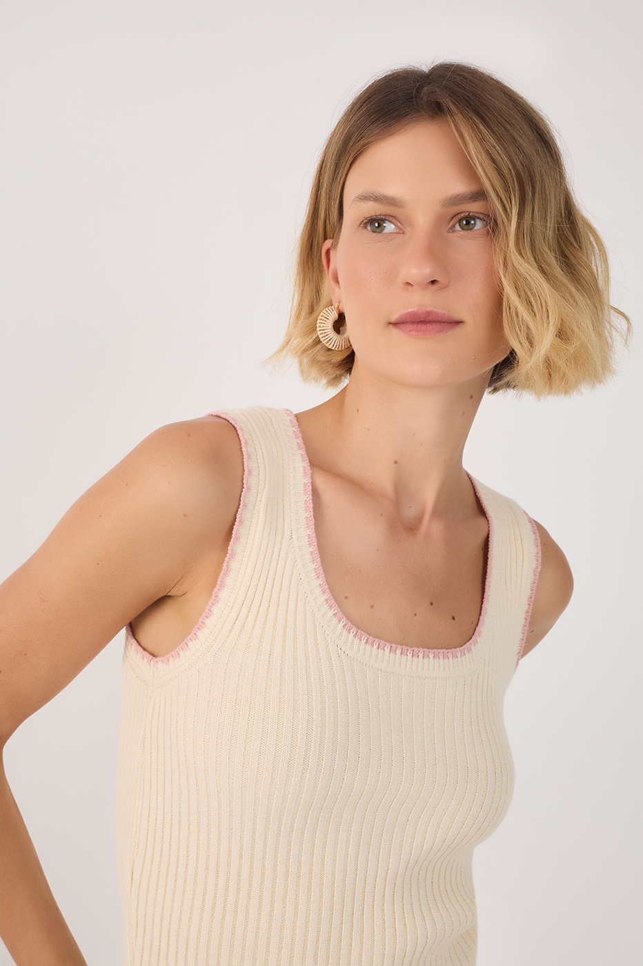 Pink Brisa Embroidered Sleeveless Top
