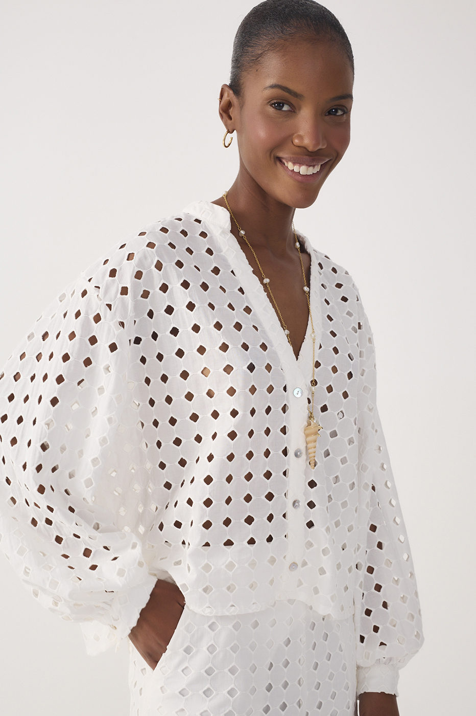 Off-White Lace V Neck Long Sleeve Shirt