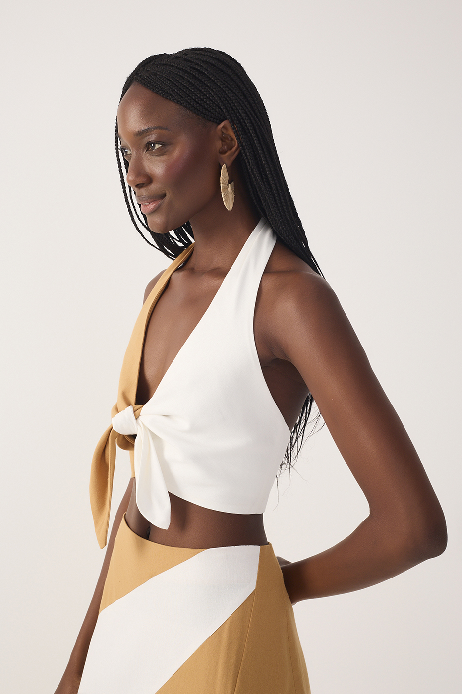 Bicolor Halter Neck Tie-Front Linen Blouse