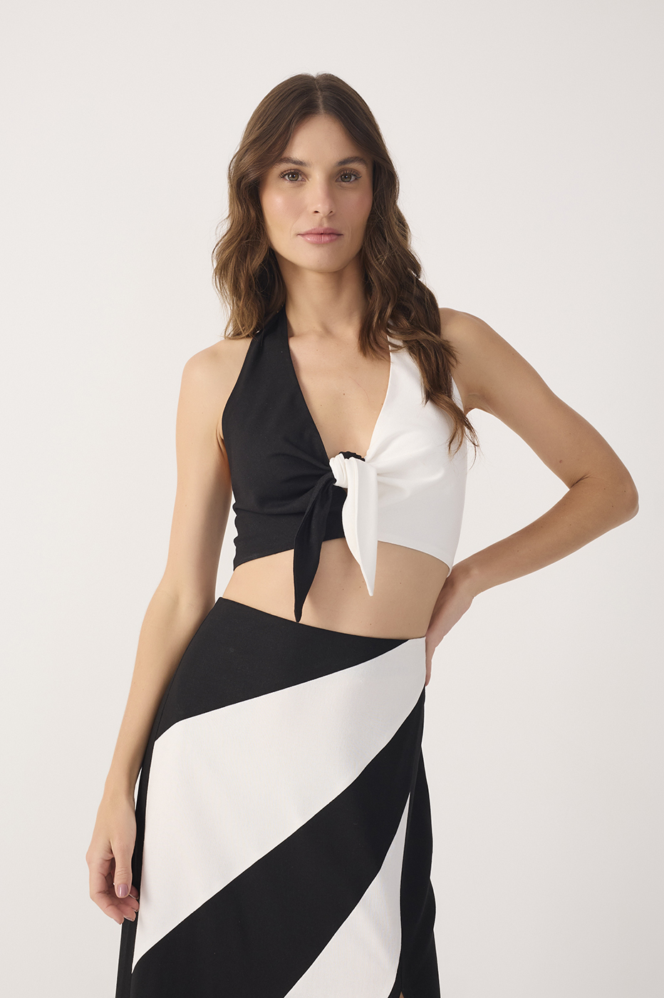 Bicolor Halter Neck Tie-Front Linen Blouse