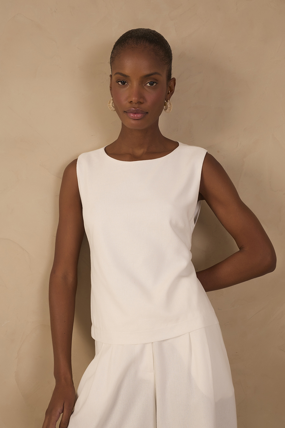 Off-White Open Back Ties Sleeveless Linen Blouse