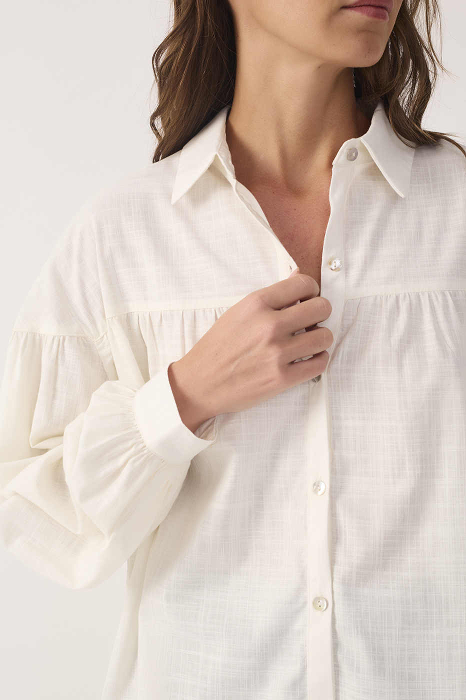 Off-White Collared Buttoned Cotton Shirt