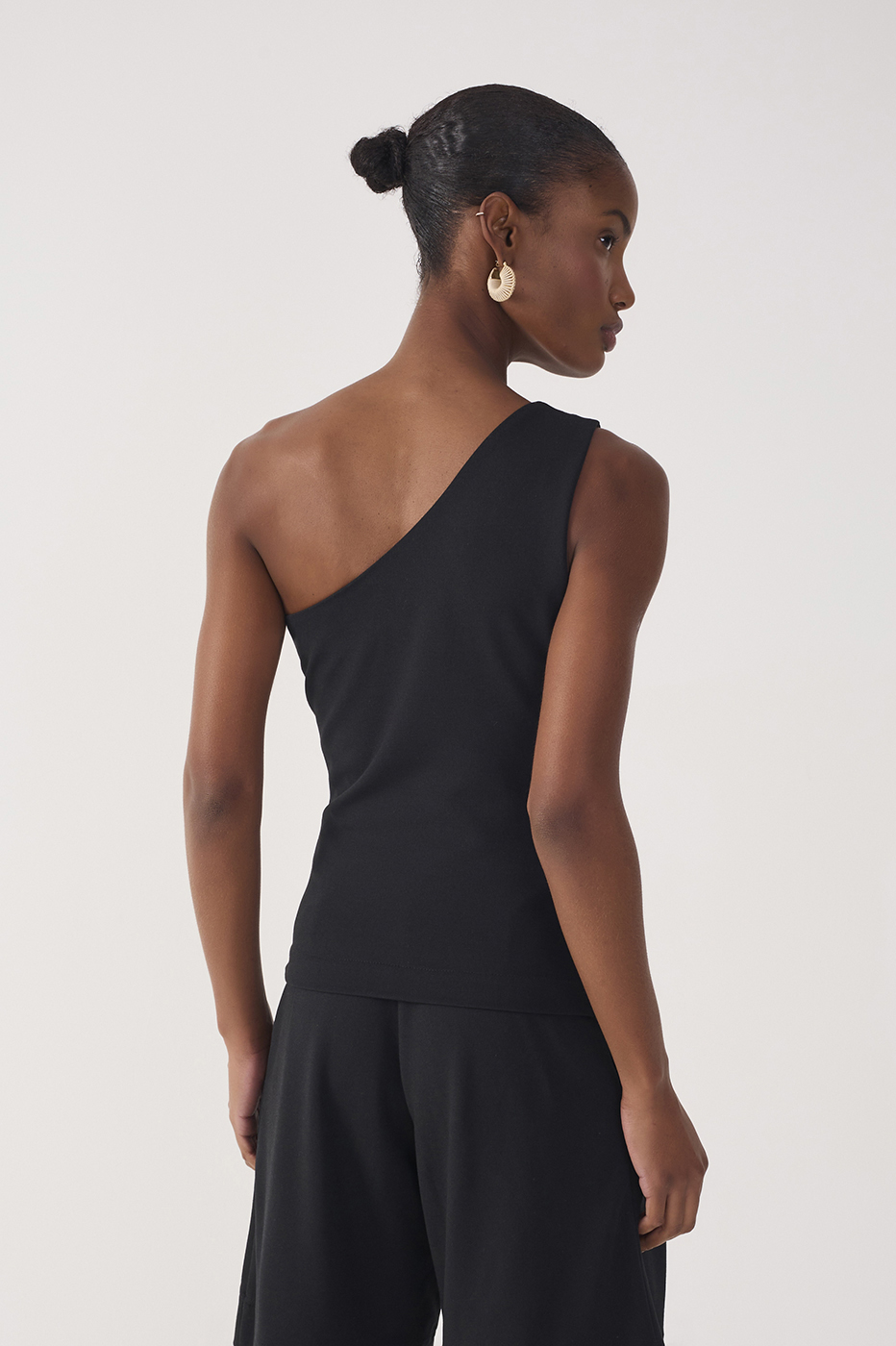 One-Shoulder Tailored Knit Blouse