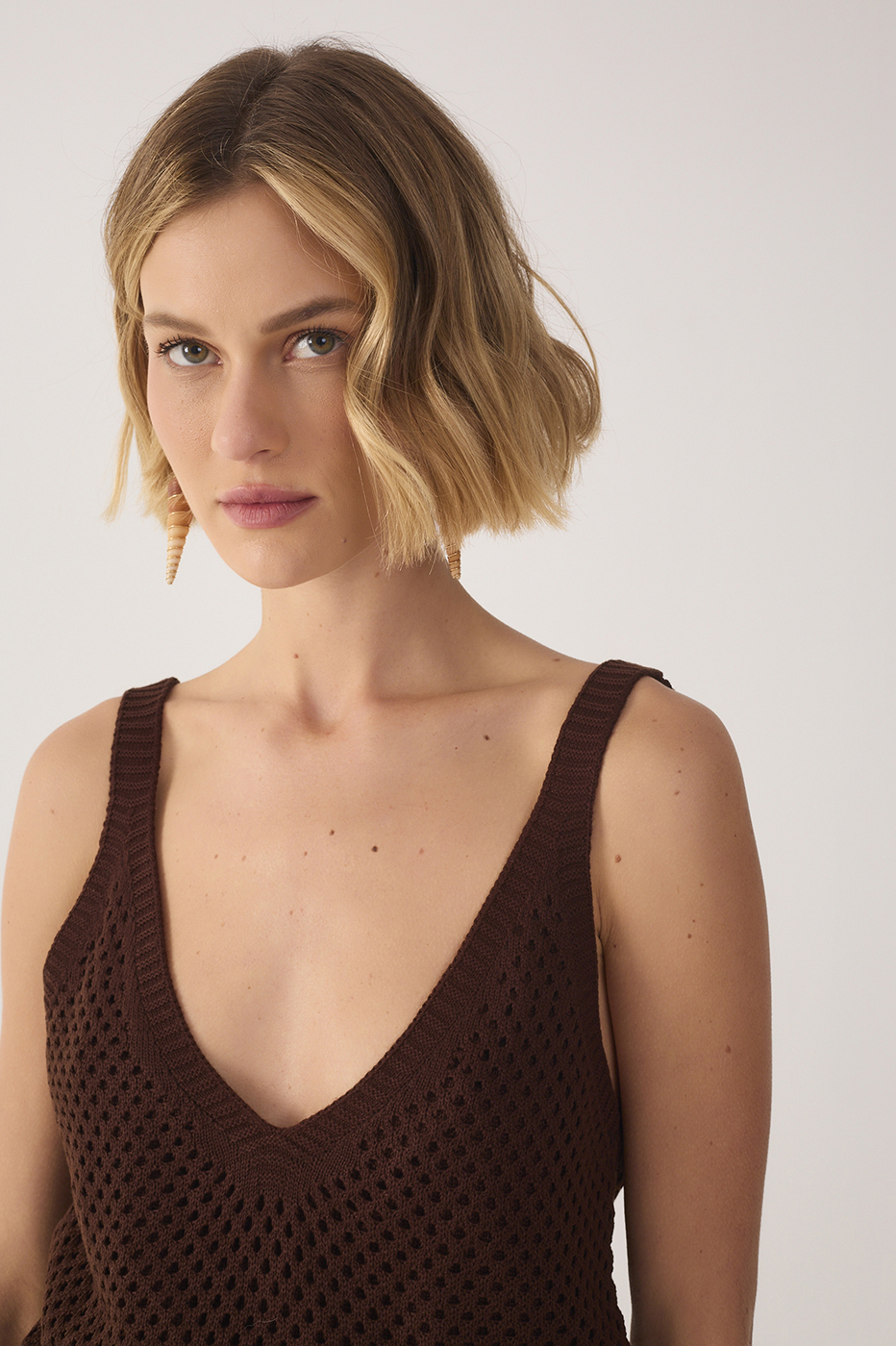 Brown Cedar V Neck Sleeveless Knit Blouse