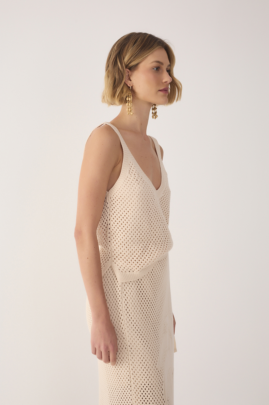 Beige V Neck Sleeveless Knit Blouse