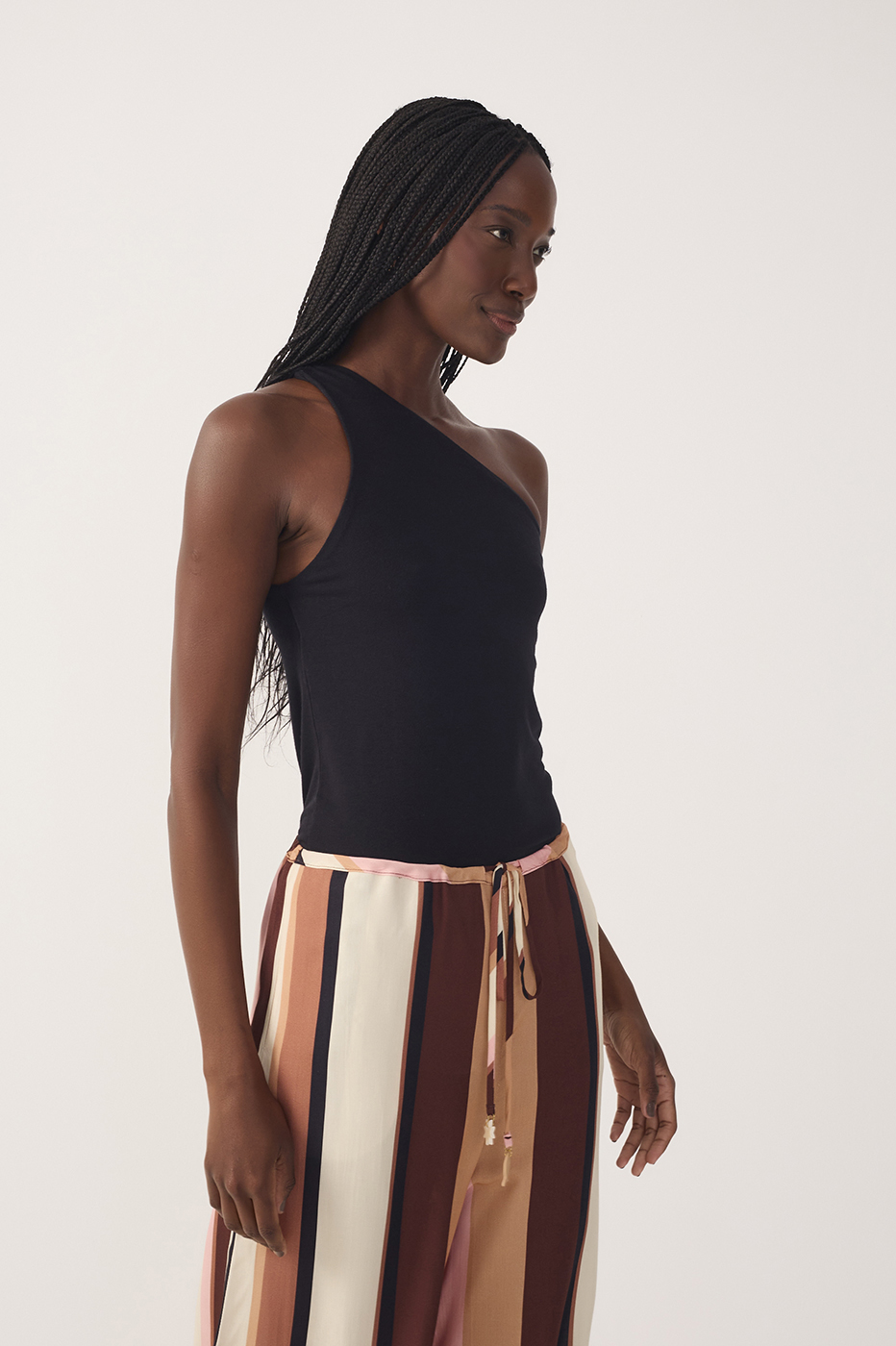 Black One-Shoulder Sleeveless Top
