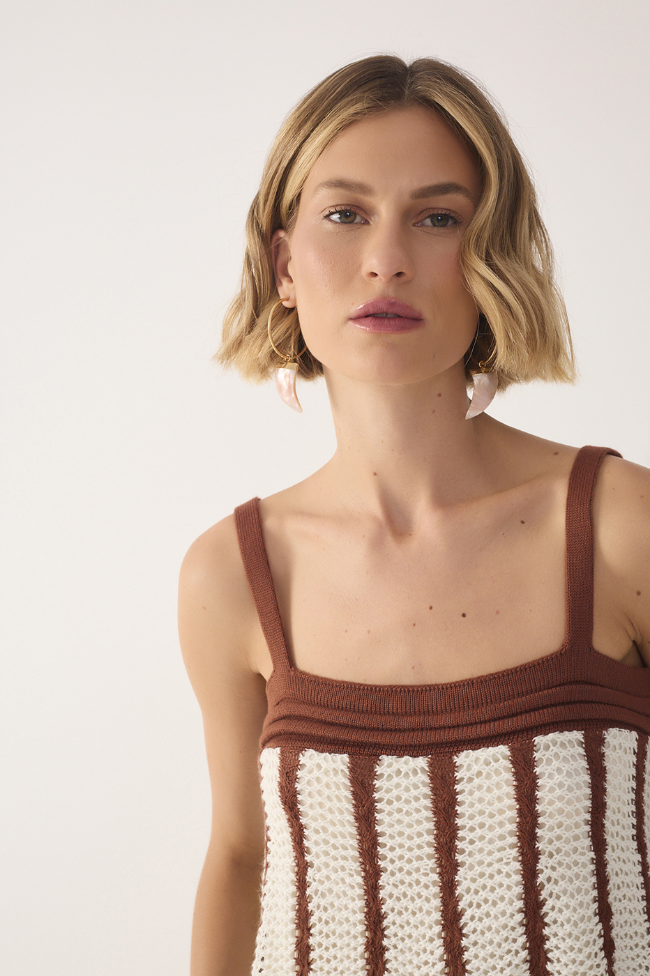 Bicolor Asymmetric Hem Tricot Blouse