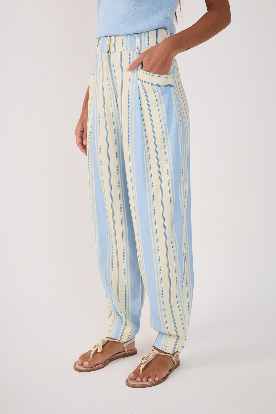 Blue Descanso Pleated Linen Pants