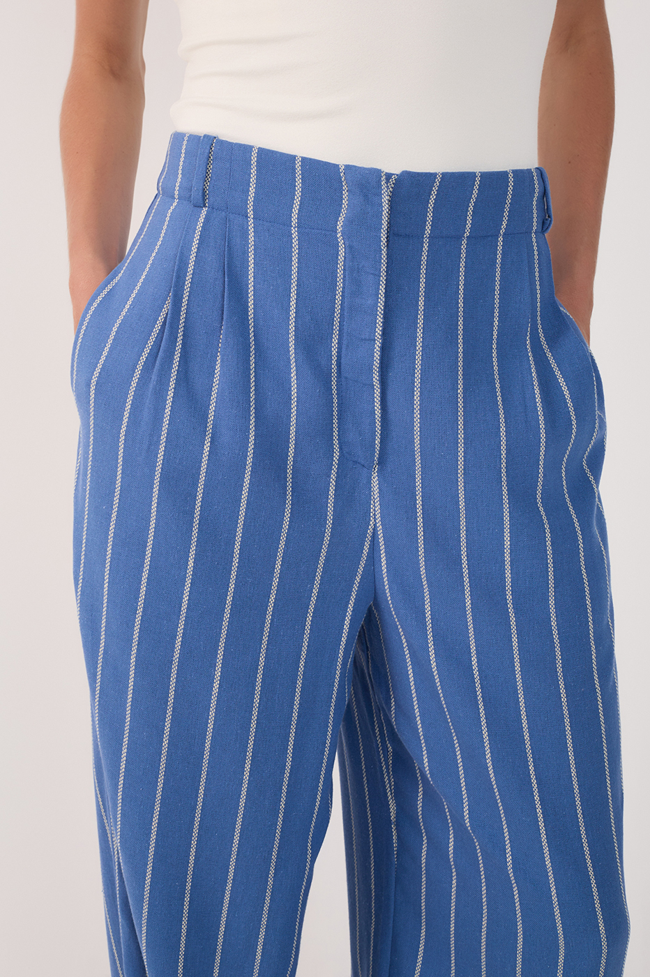 Blue Pleated Wide-Leg Linen Pants