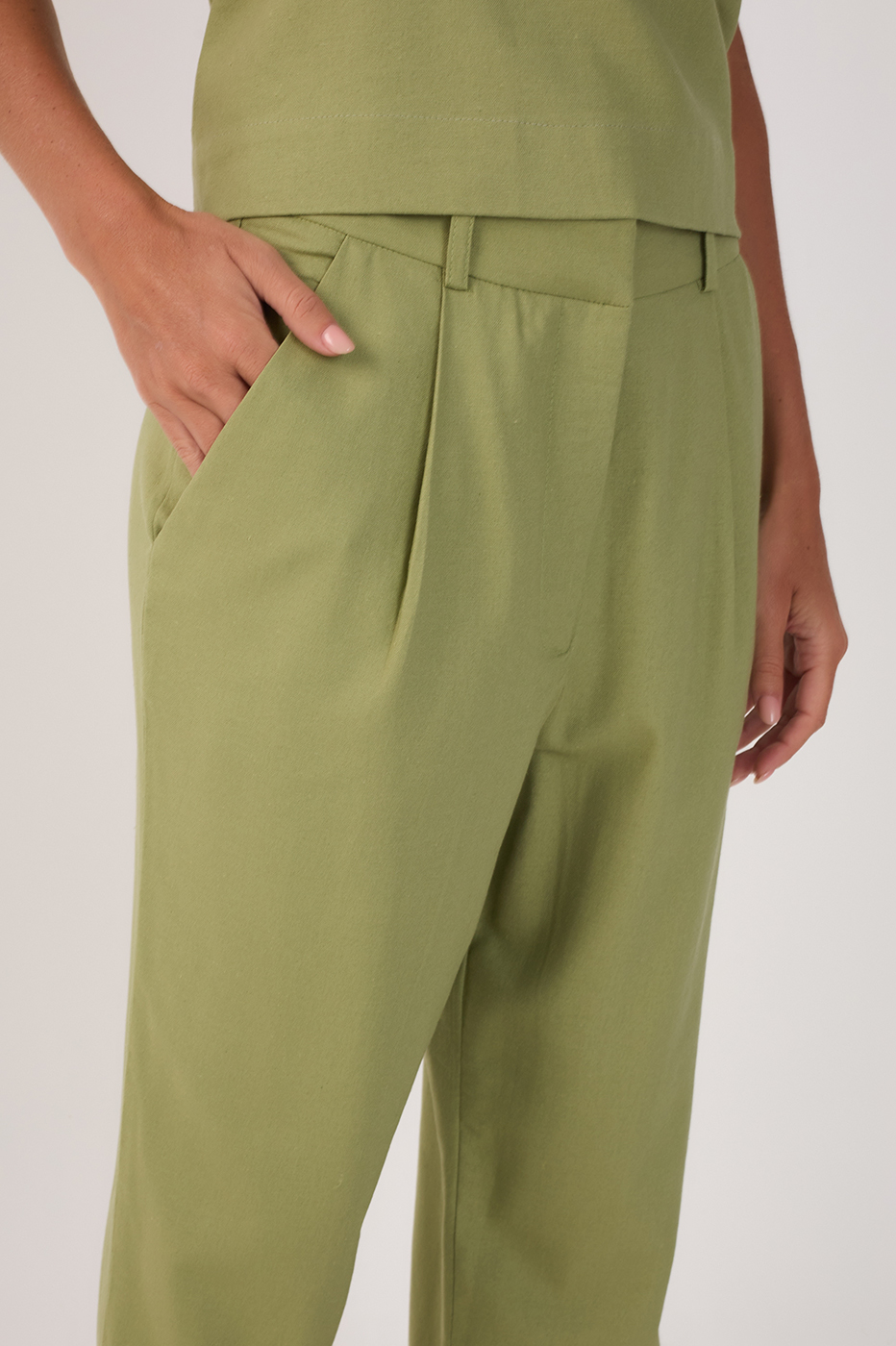 Linen Carrot Pants