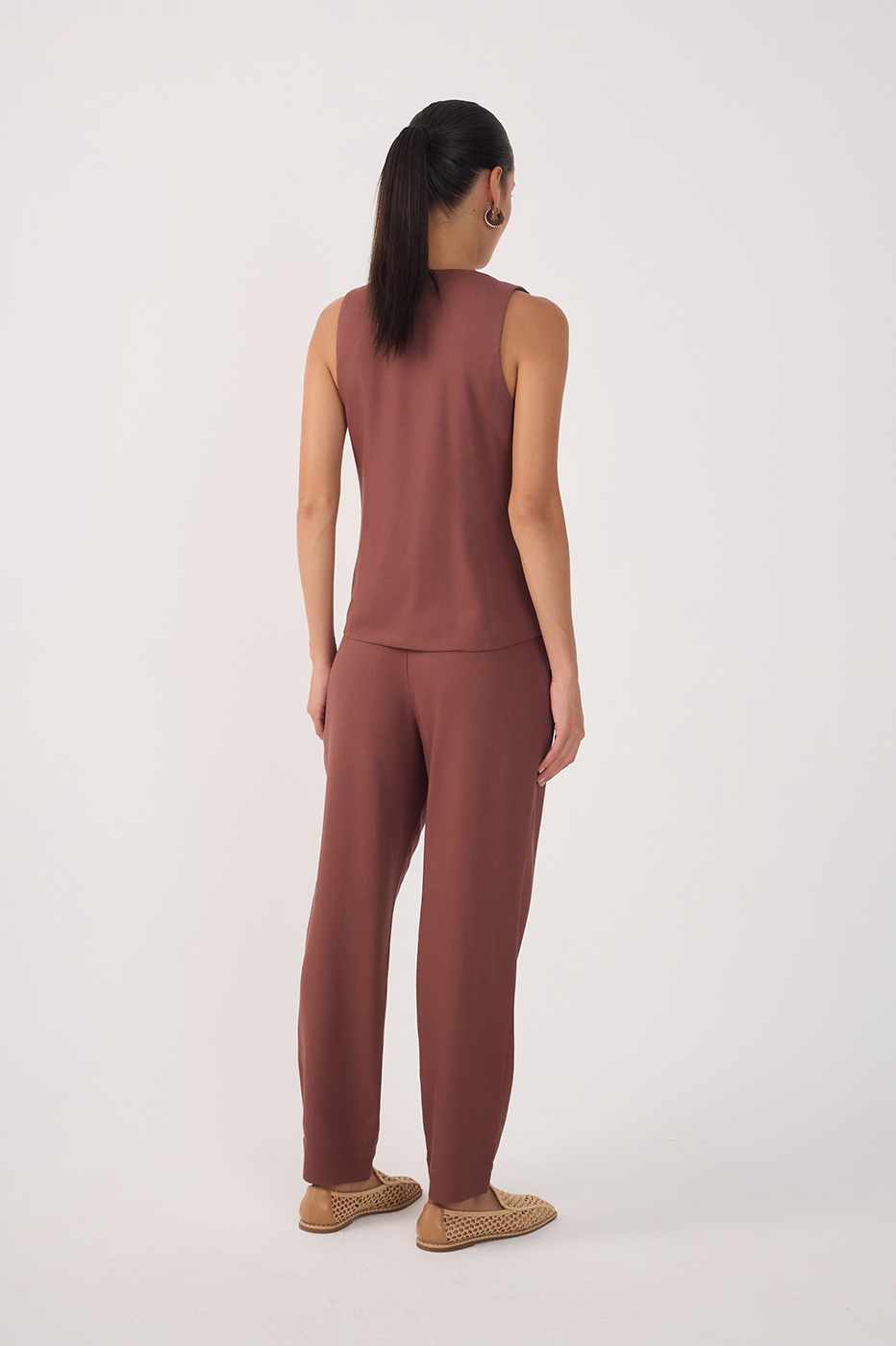 Brown Side Pockets Linen Carrot Pants