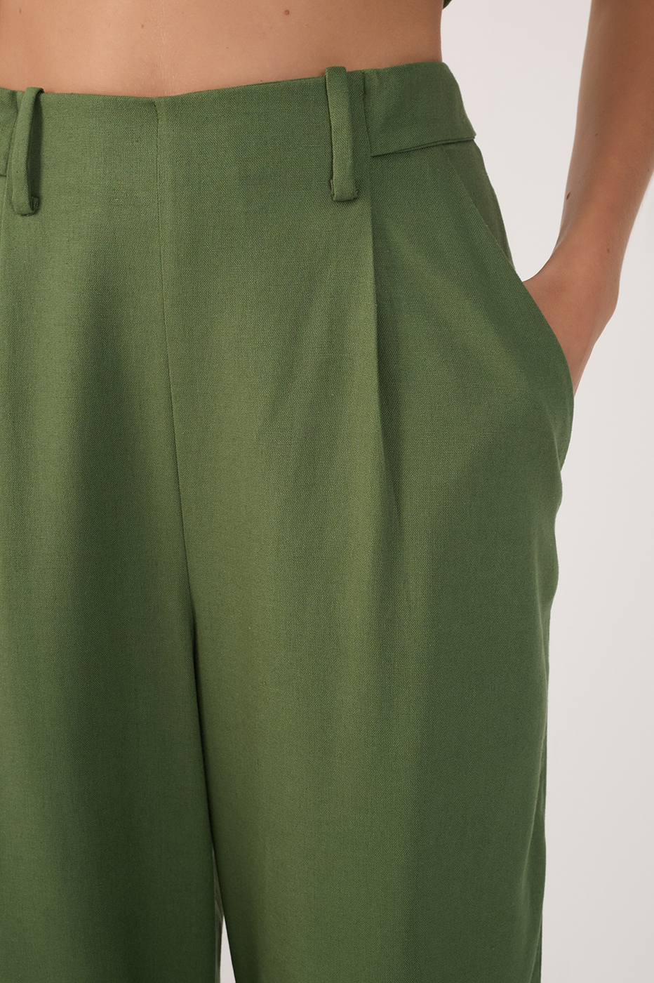 Green Pockets Belt Loops Linen Pants