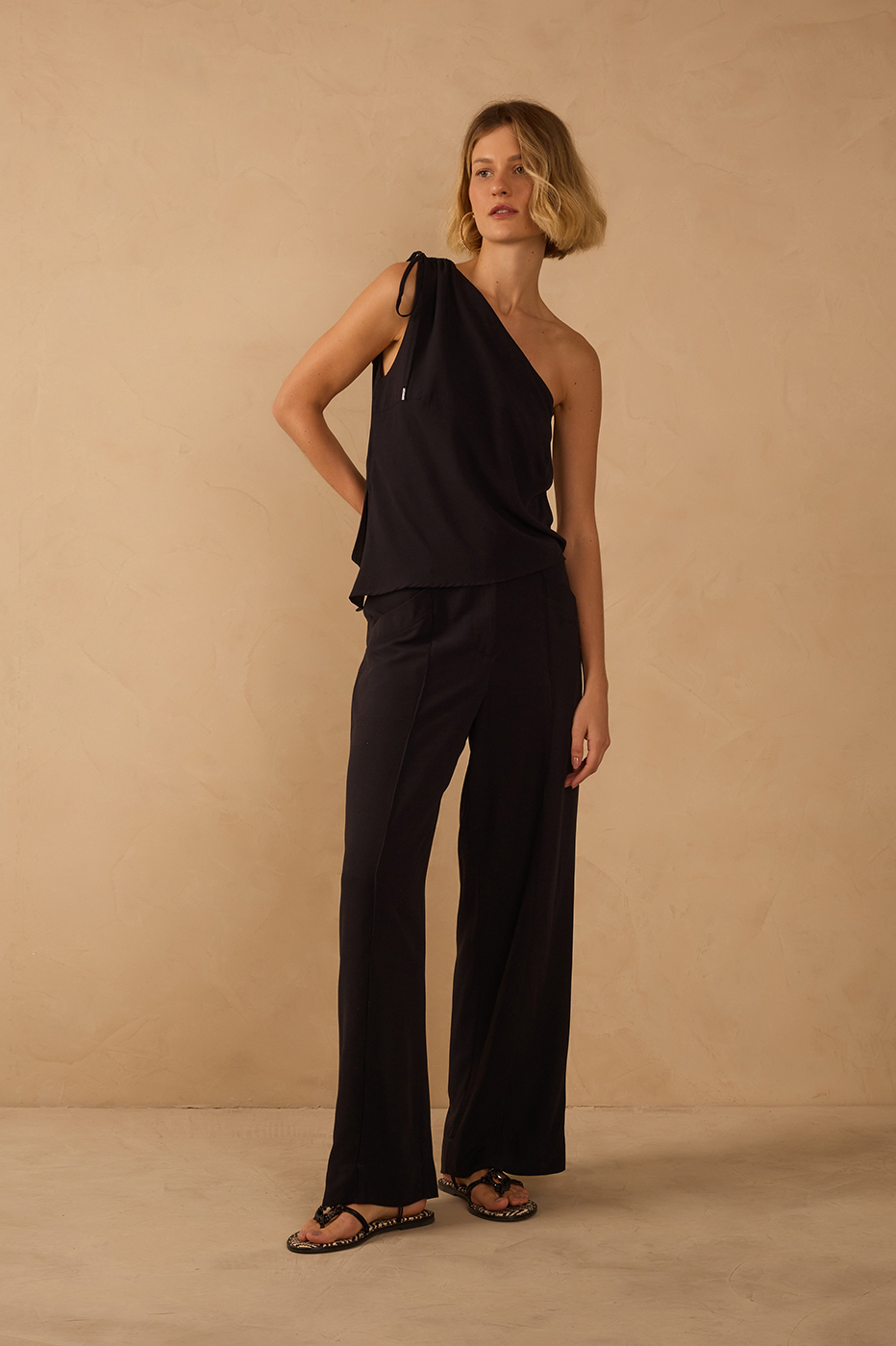 Black Asymmetric Pockets Pants