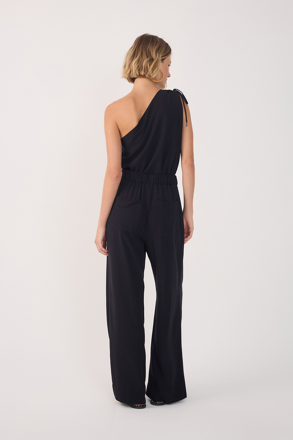 Black Asymmetric Pockets Pants