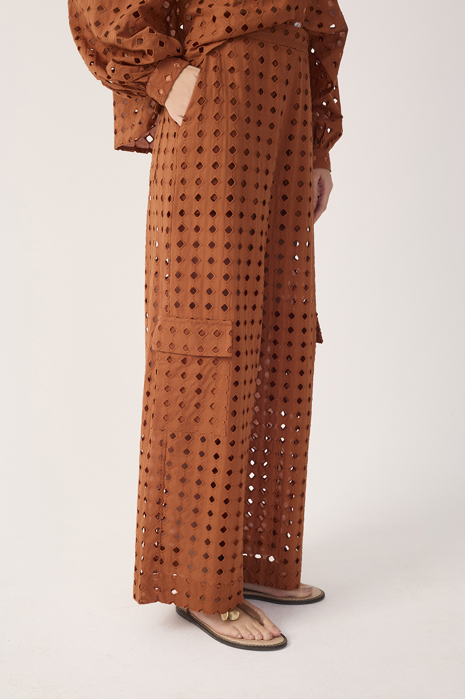 Brown Lace Lined Cargo Pockets Pants