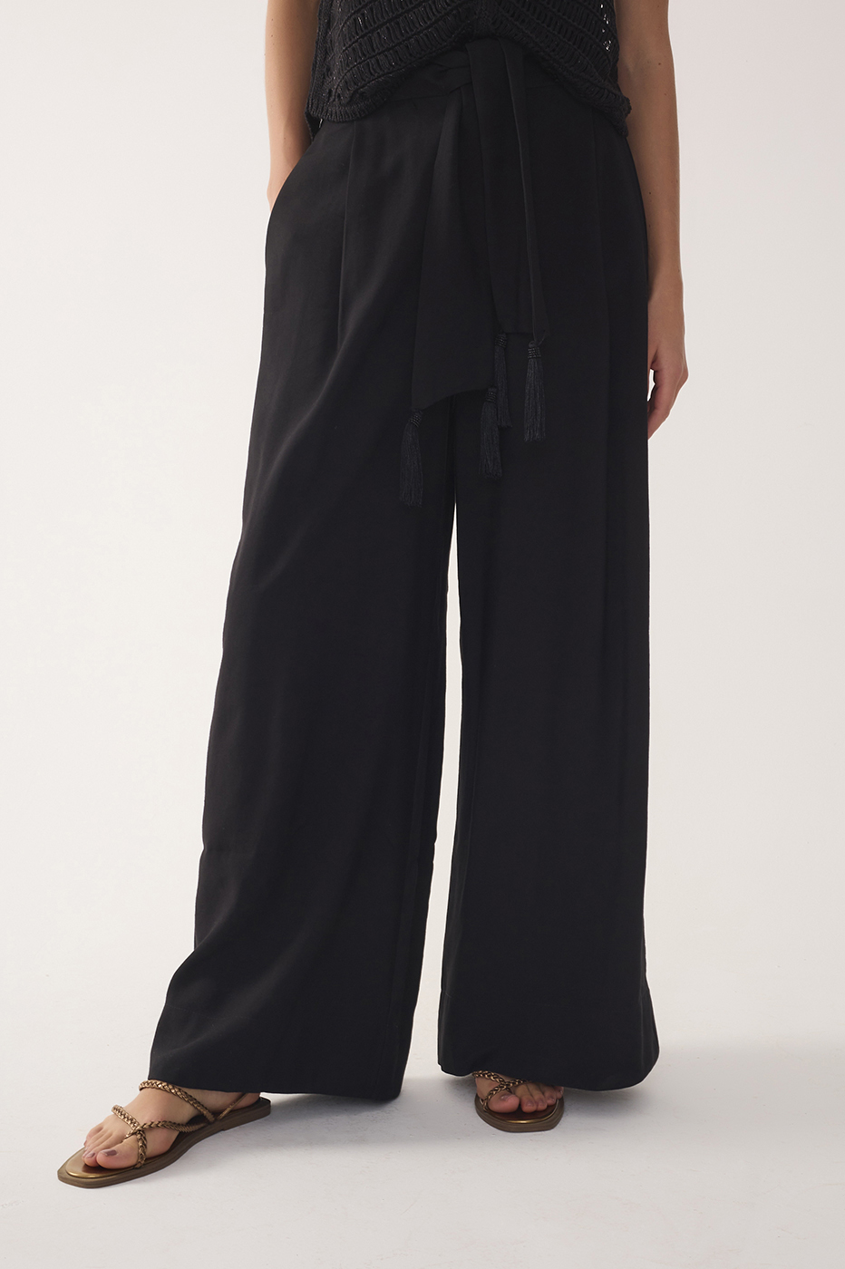 Black Wide-Leg Tie Waist Pants