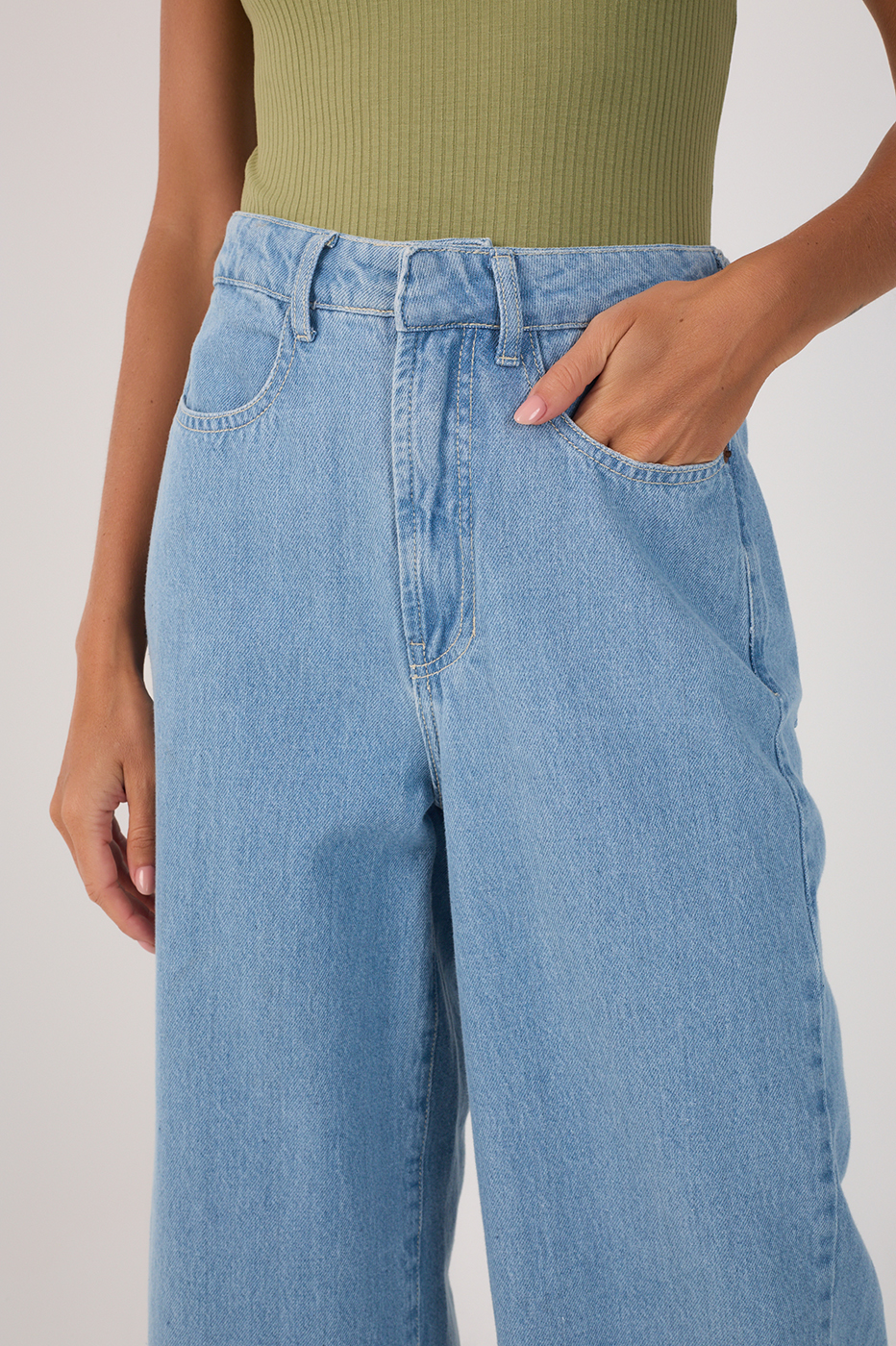 Light Denim Pockets Straight Pants