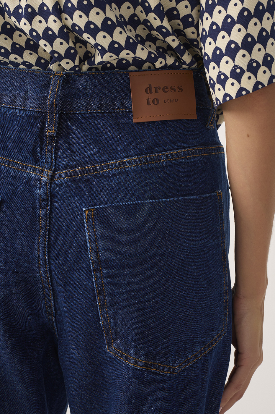Dark Jeans