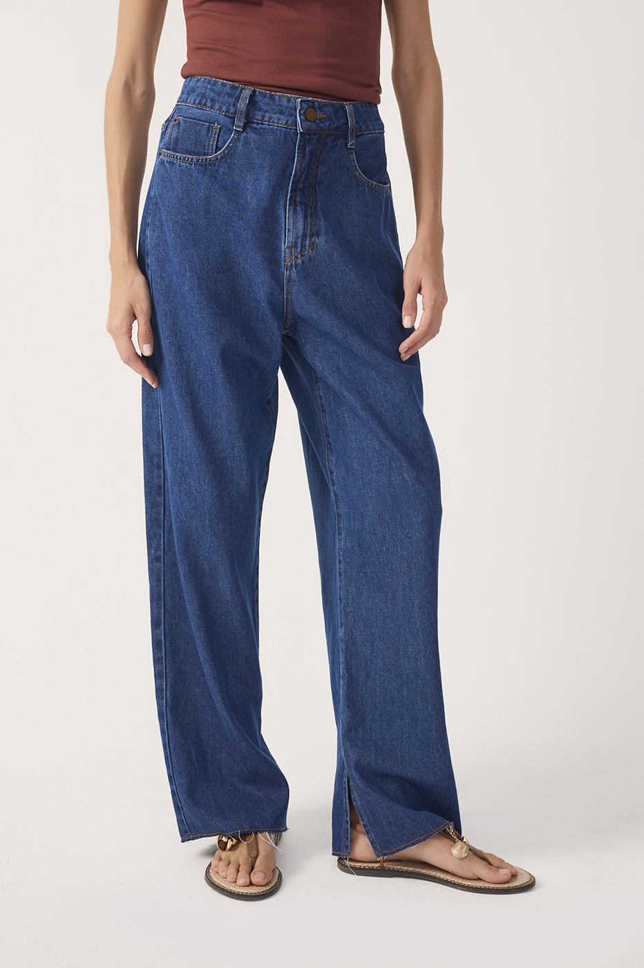Straight-Leg Slit Jeans
