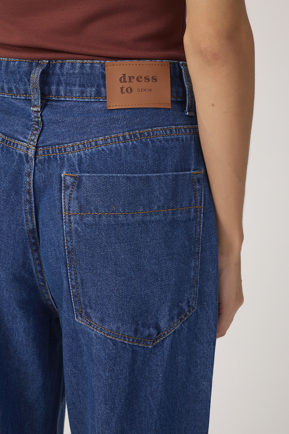 Straight-Leg Slit Jeans
