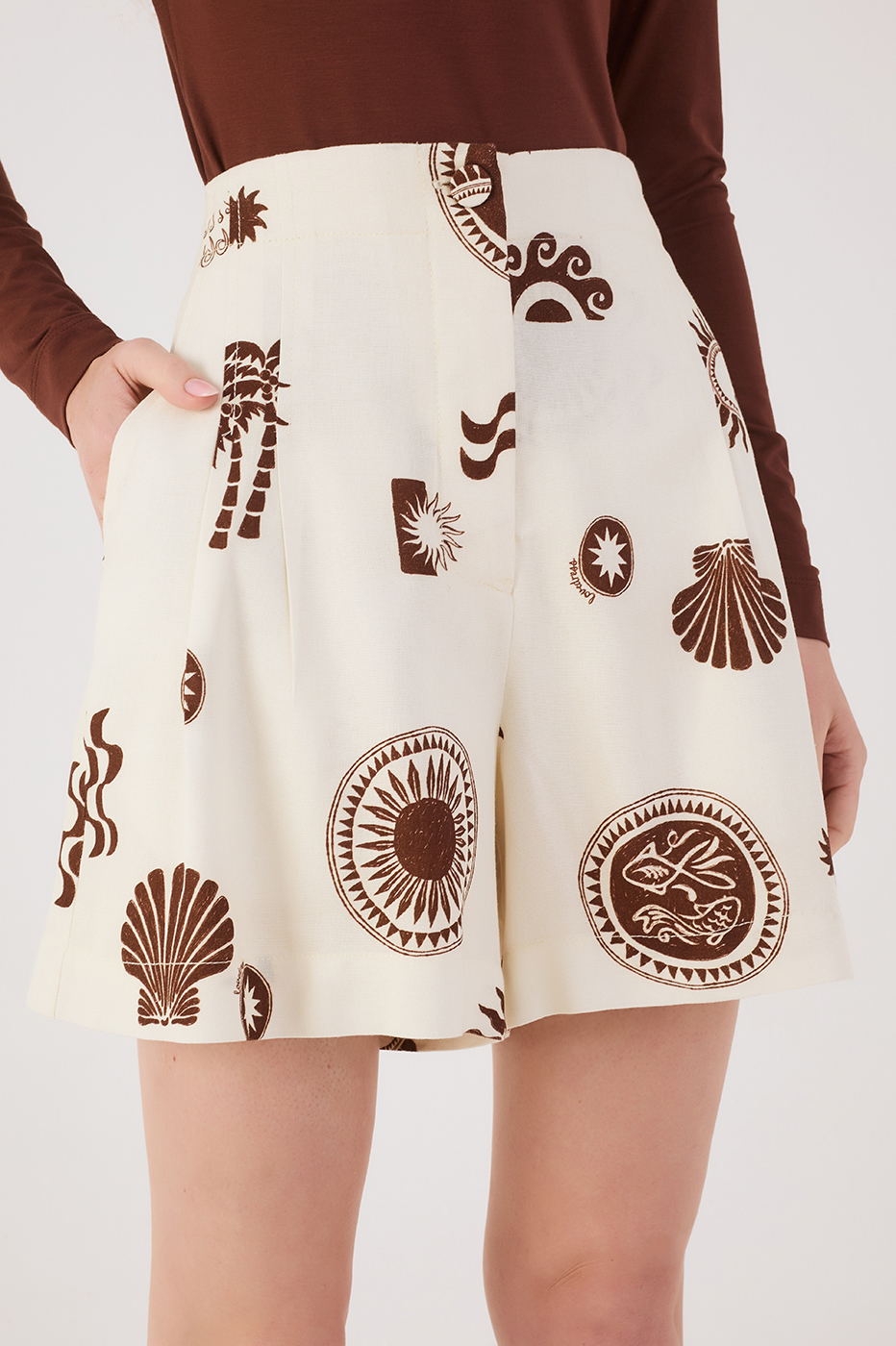 Sol Rio Pleats Pockets Shorts