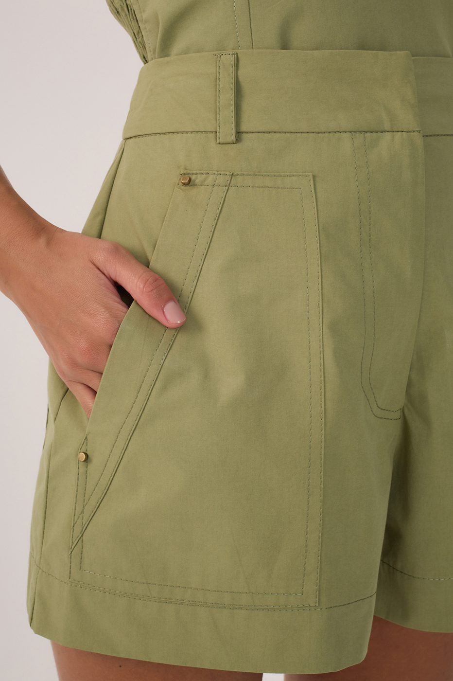 Green Utility Pockets Cotton Shorts