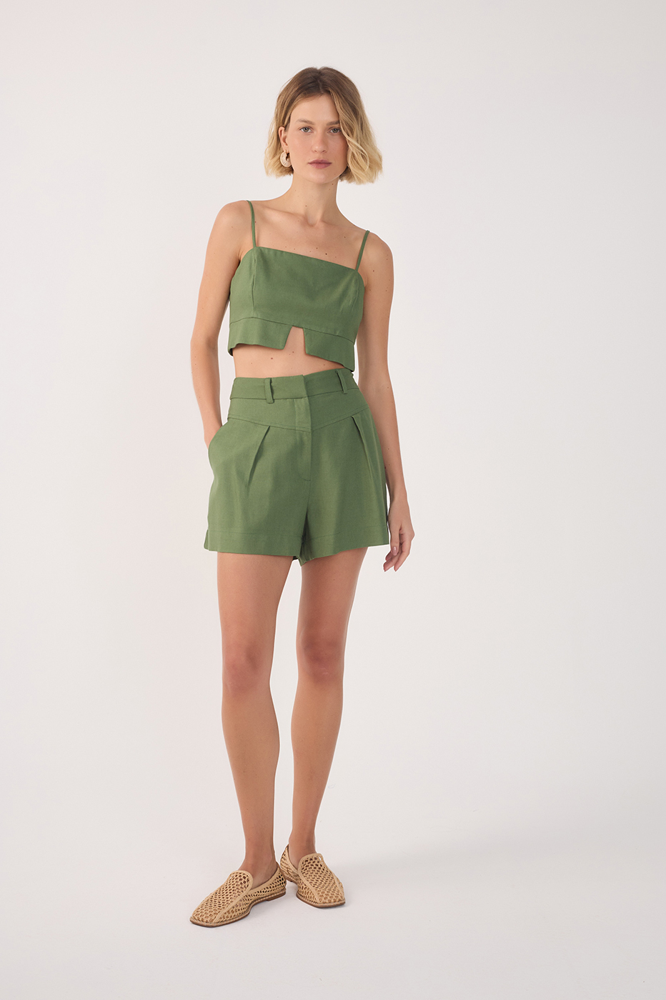 Green Pockets Belt Loops Linen Shorts