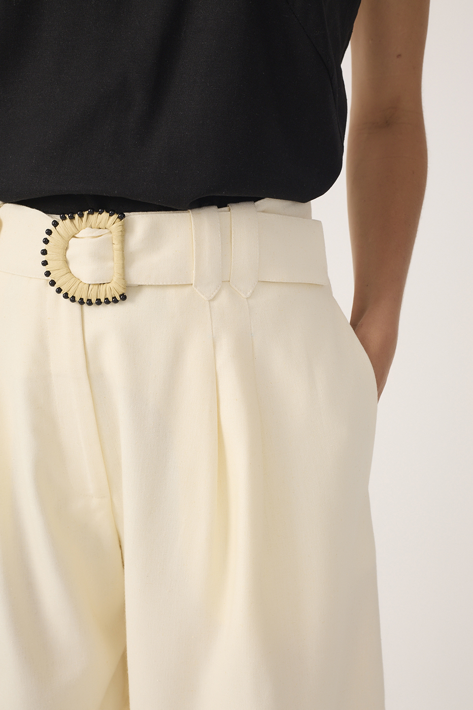 Beige Beaded Buckle Pockets Linen Bermuda Shorts