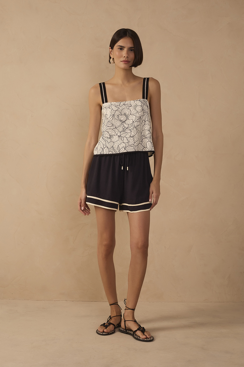 Black Bicolor Drawstring Pockets Shorts