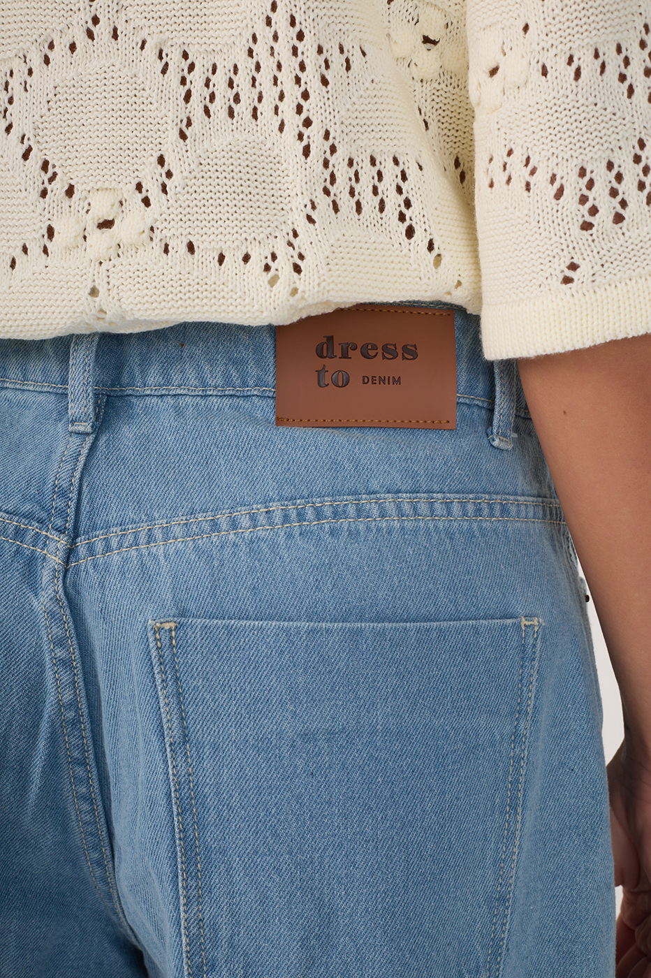Basic Medium Denim Short