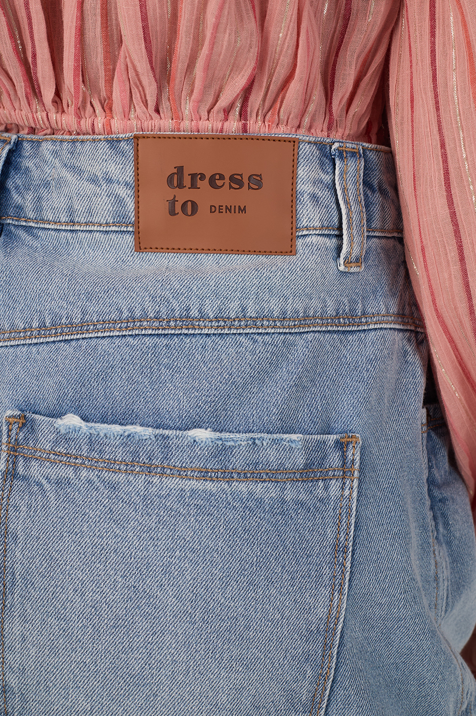 Denim Pockets Belt Loops Seam Shorts