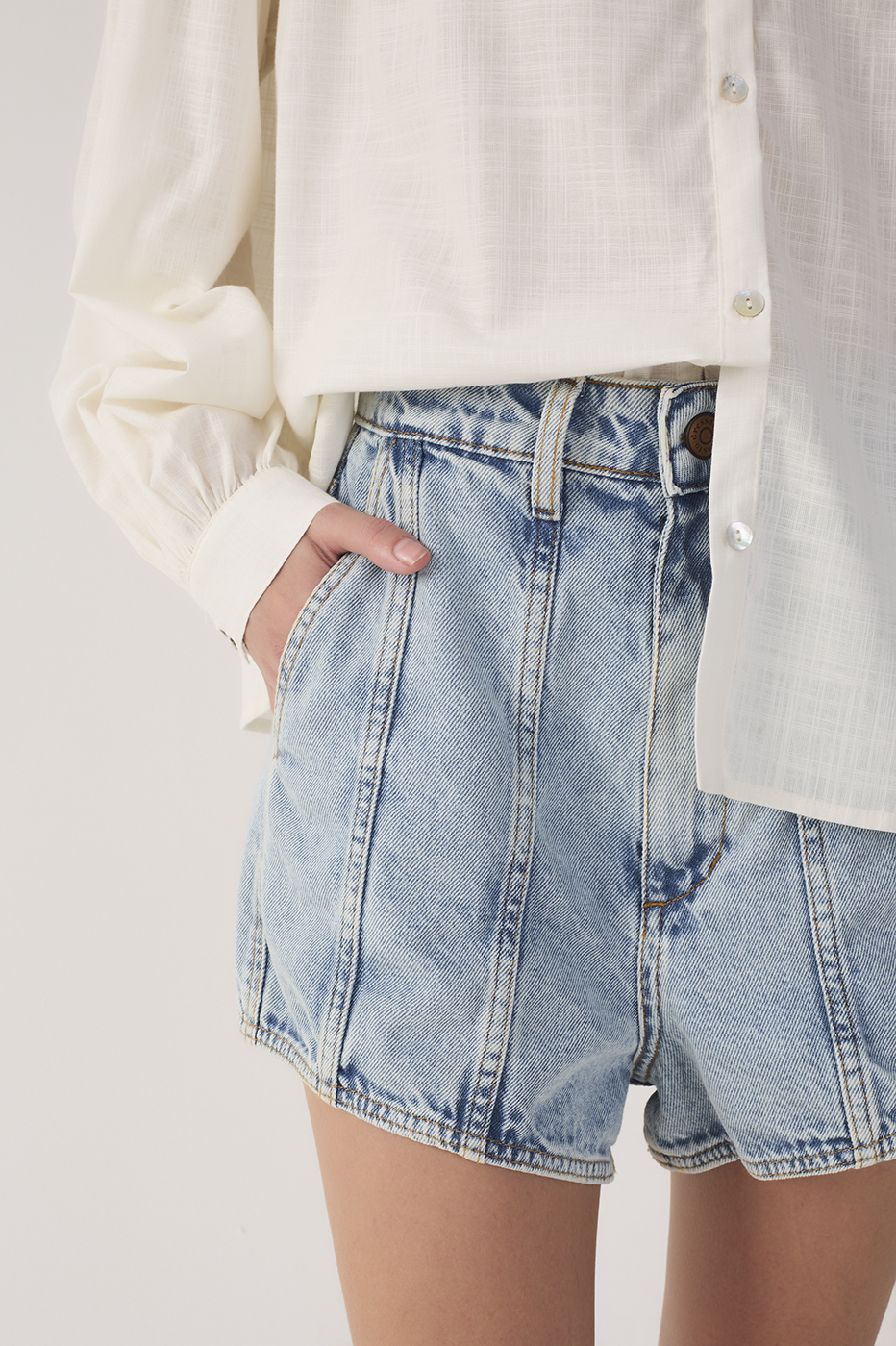 Denim Seam Details Belt Loops Pockets Shorts