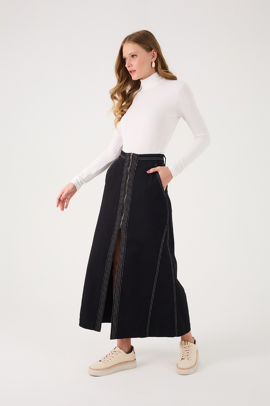 Black Front Slit Pockets Twill Maxi Skirt