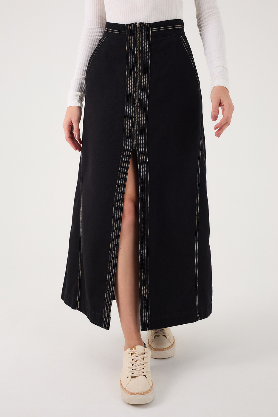 Black Front Slit Pockets Twill Maxi Skirt