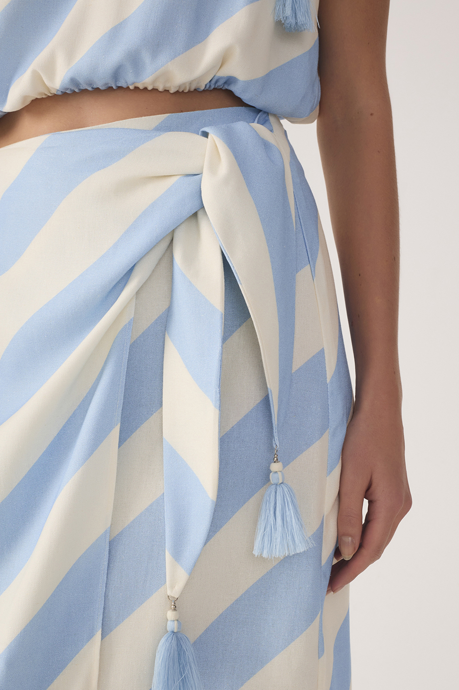 Blue Caminho Front Ties Linen Midi Skirt