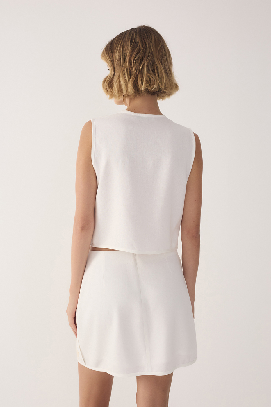 Off-White Embroidered Hem Linen Vest
