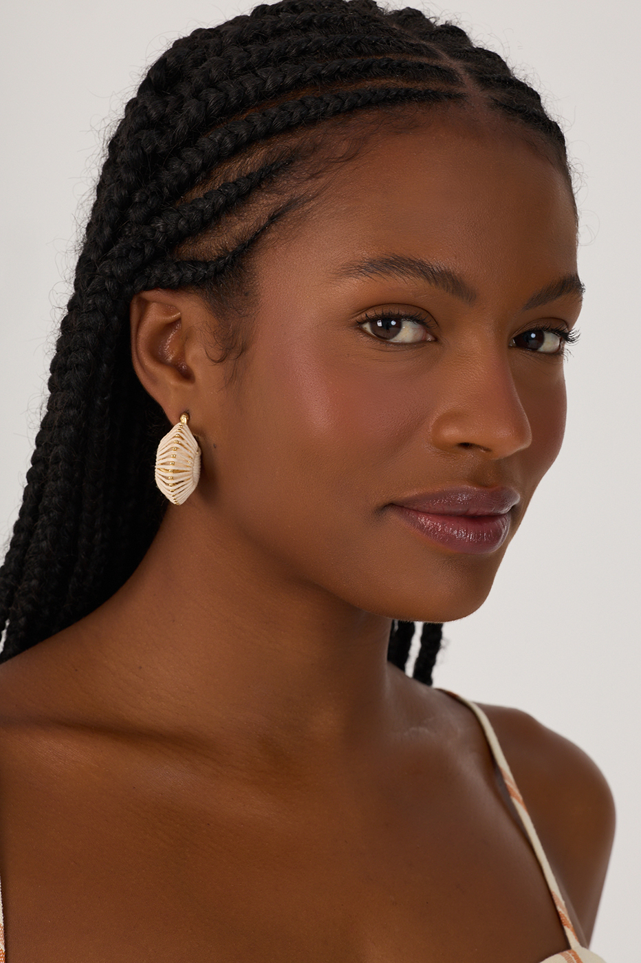 Encanto Small Hoop Earrings