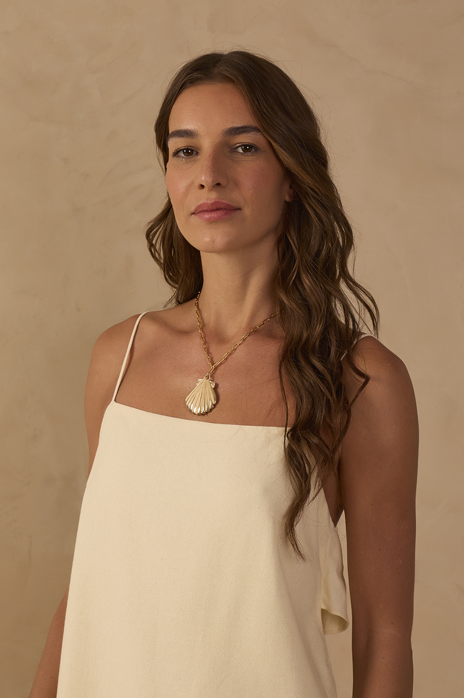 Straw Scallop Medallion Necklace
