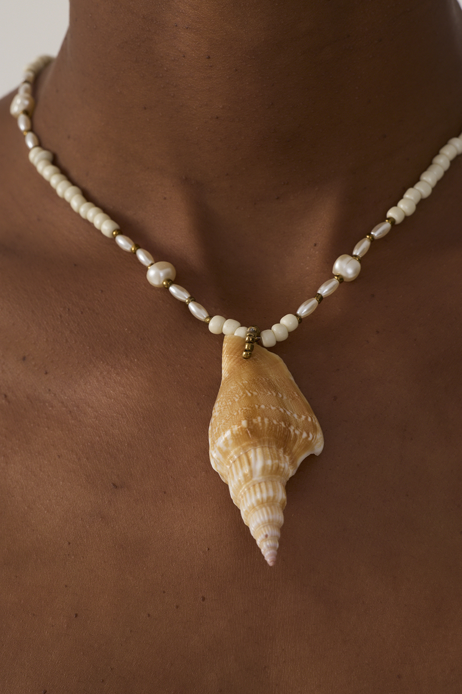 Beige Som do Mar Necklace