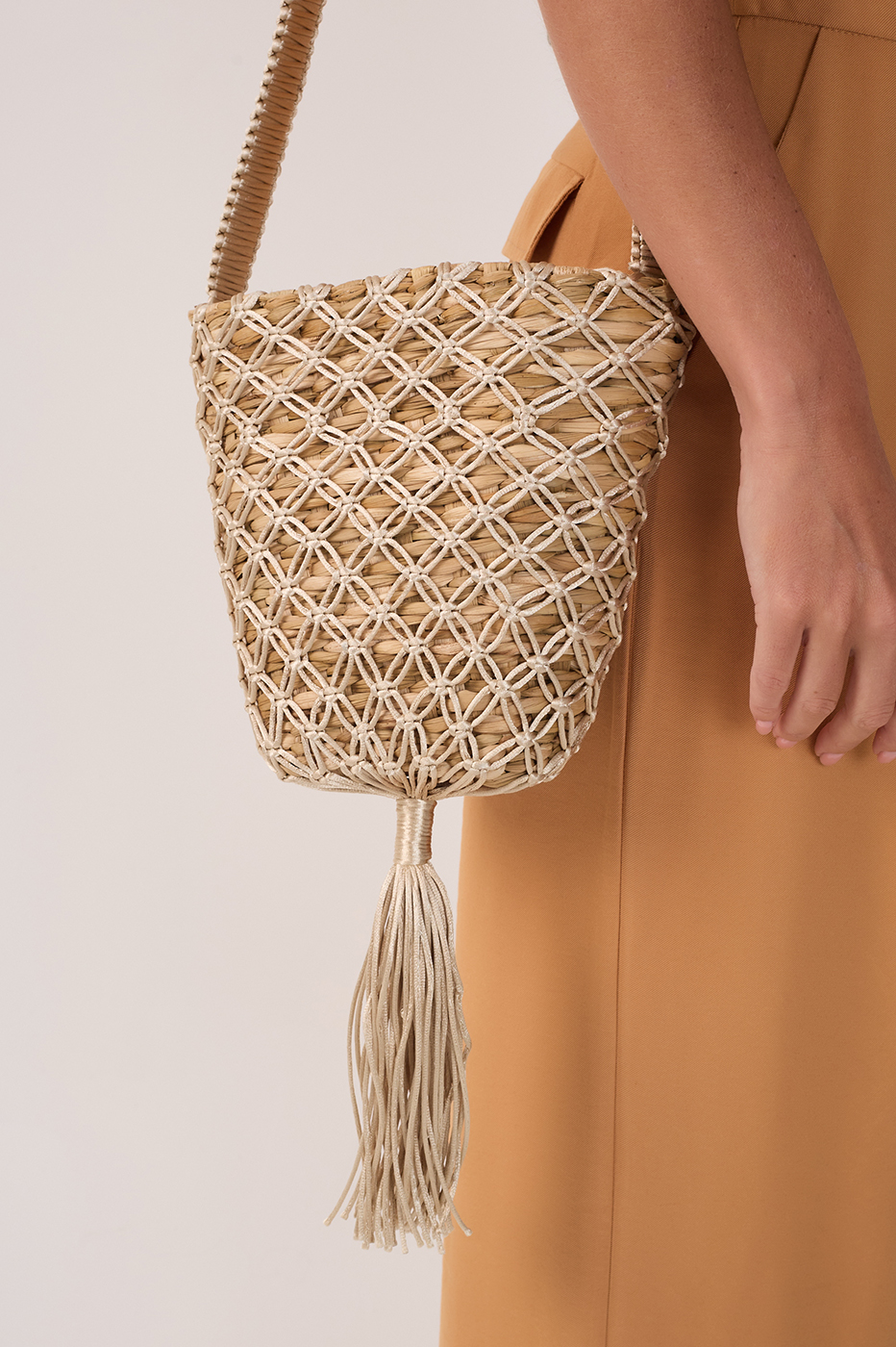 Beige Knots Macrame Straw Bag