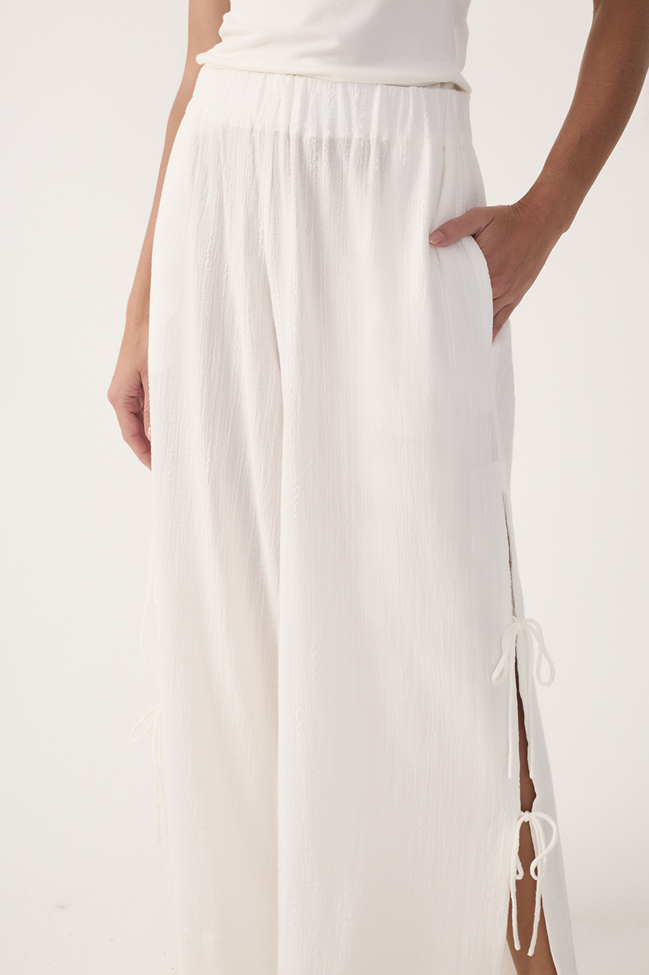 Off-White Side Ties Belted Pants